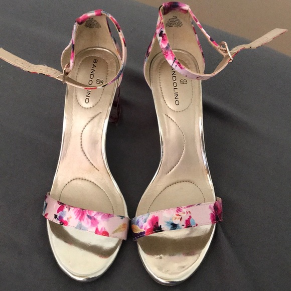 Shoes - Picture 5 of 5